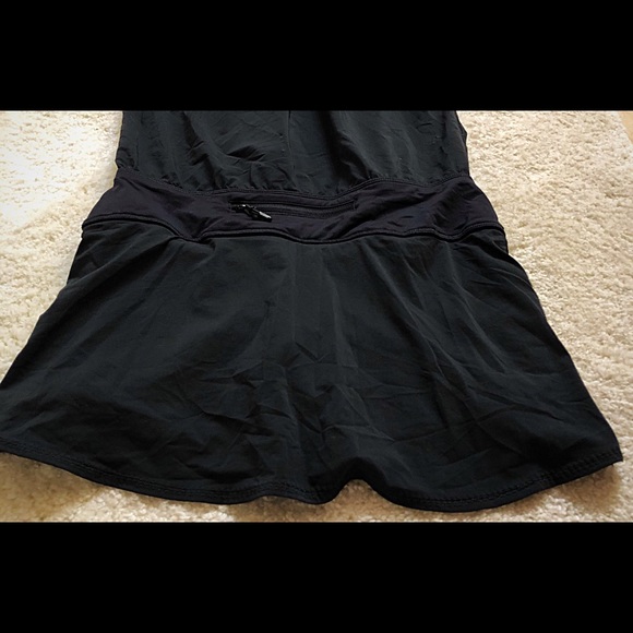 Lululemon Run For Your Money Black Romper, Size 2 - Picture 5 of 7